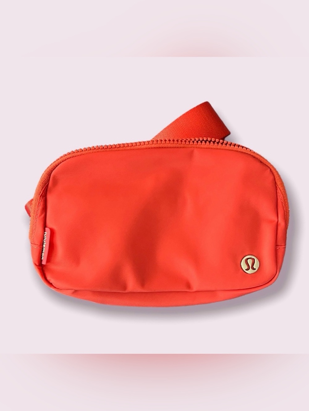 Lululemon Everywhere Belt Bag in Coral